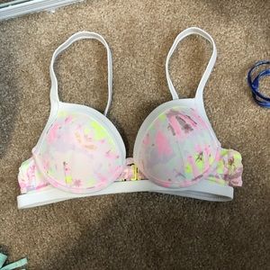 Victoria’s Secret bikini top